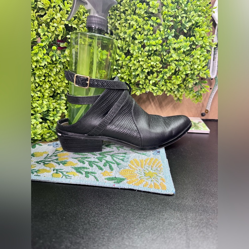 CYNTHIA VINCENT Raleigh Embossed Leather Bootie - Picture 2 of 10